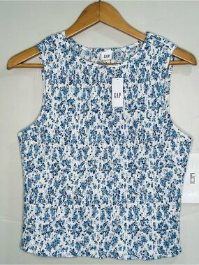 NWT GAP Smocked Sleeveless Boatneck
Top Floral Sz M
